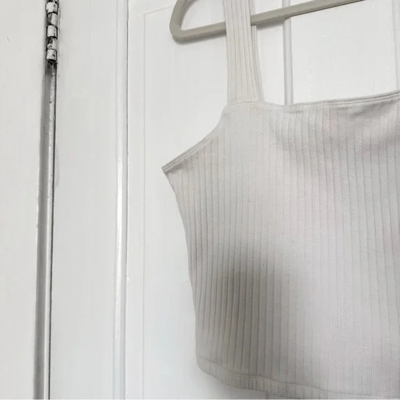 American Eagle Outfitters White Ribbed Crop Top - Picture 3 of 6